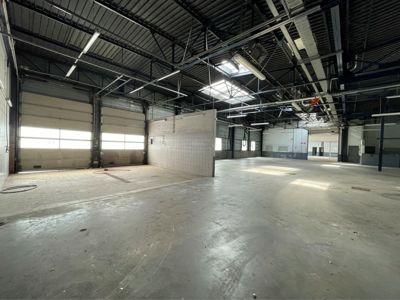 Local d'activité Vénissieux 1680m² Location local d'activité Vénissieux Rhône OLACT2109532 5